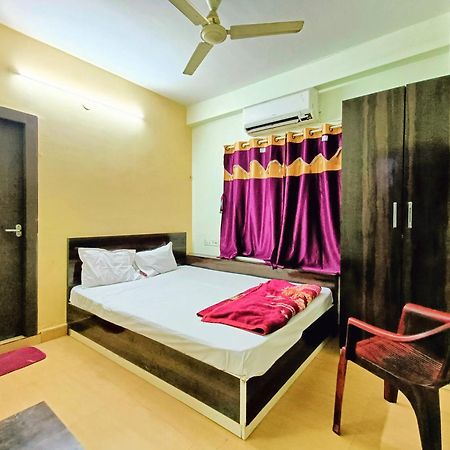 Rest Inn Hotel Newtown Road Near Tata Medical Колката Екстериор снимка