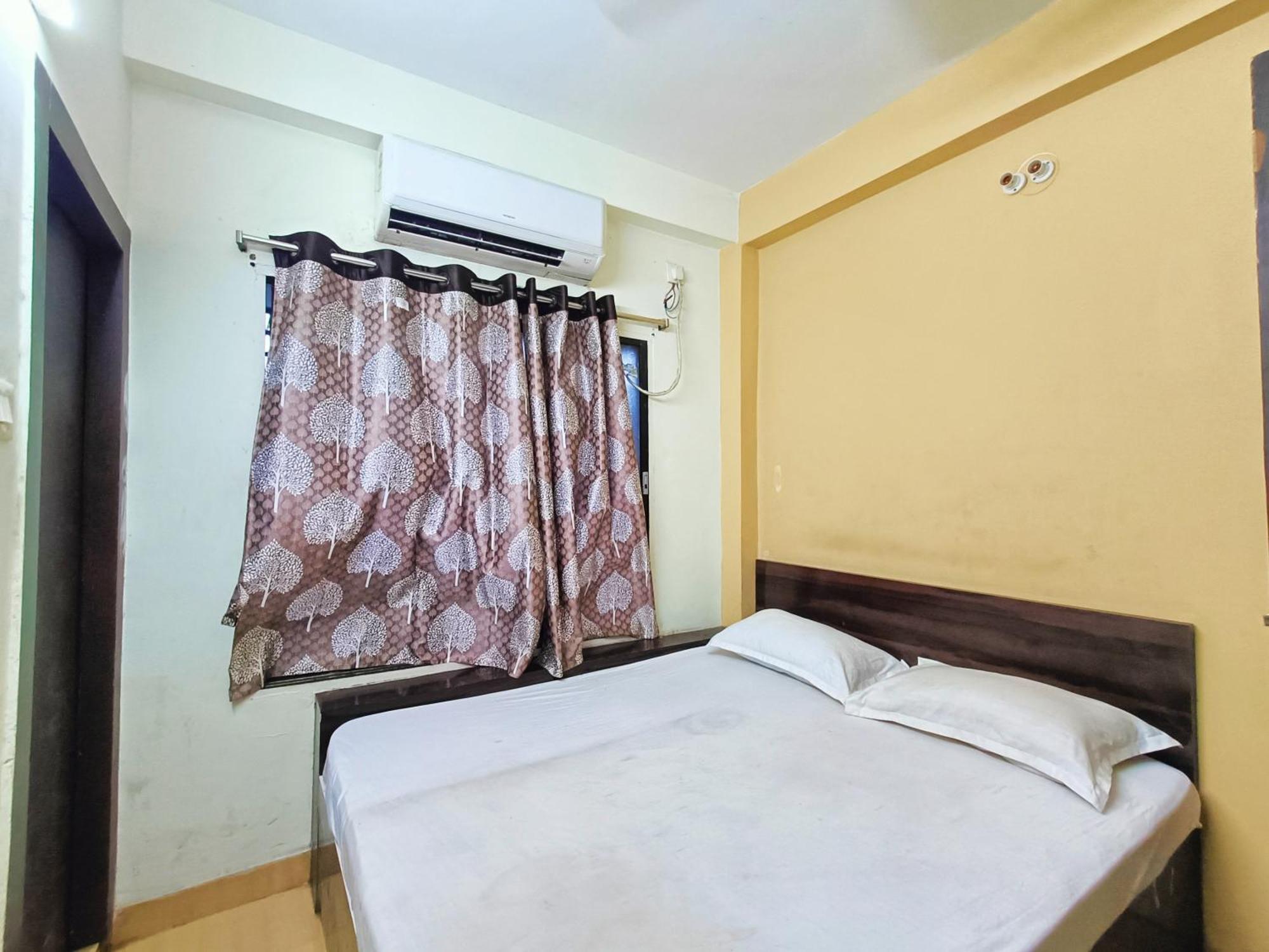 Rest Inn Hotel Newtown Road Near Tata Medical Колката Екстериор снимка