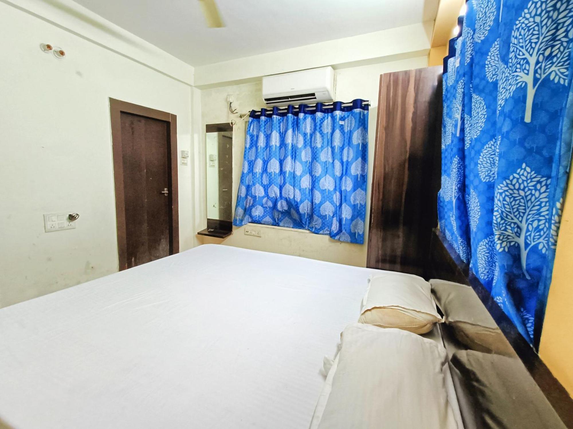Rest Inn Hotel Newtown Road Near Tata Medical Колката Екстериор снимка