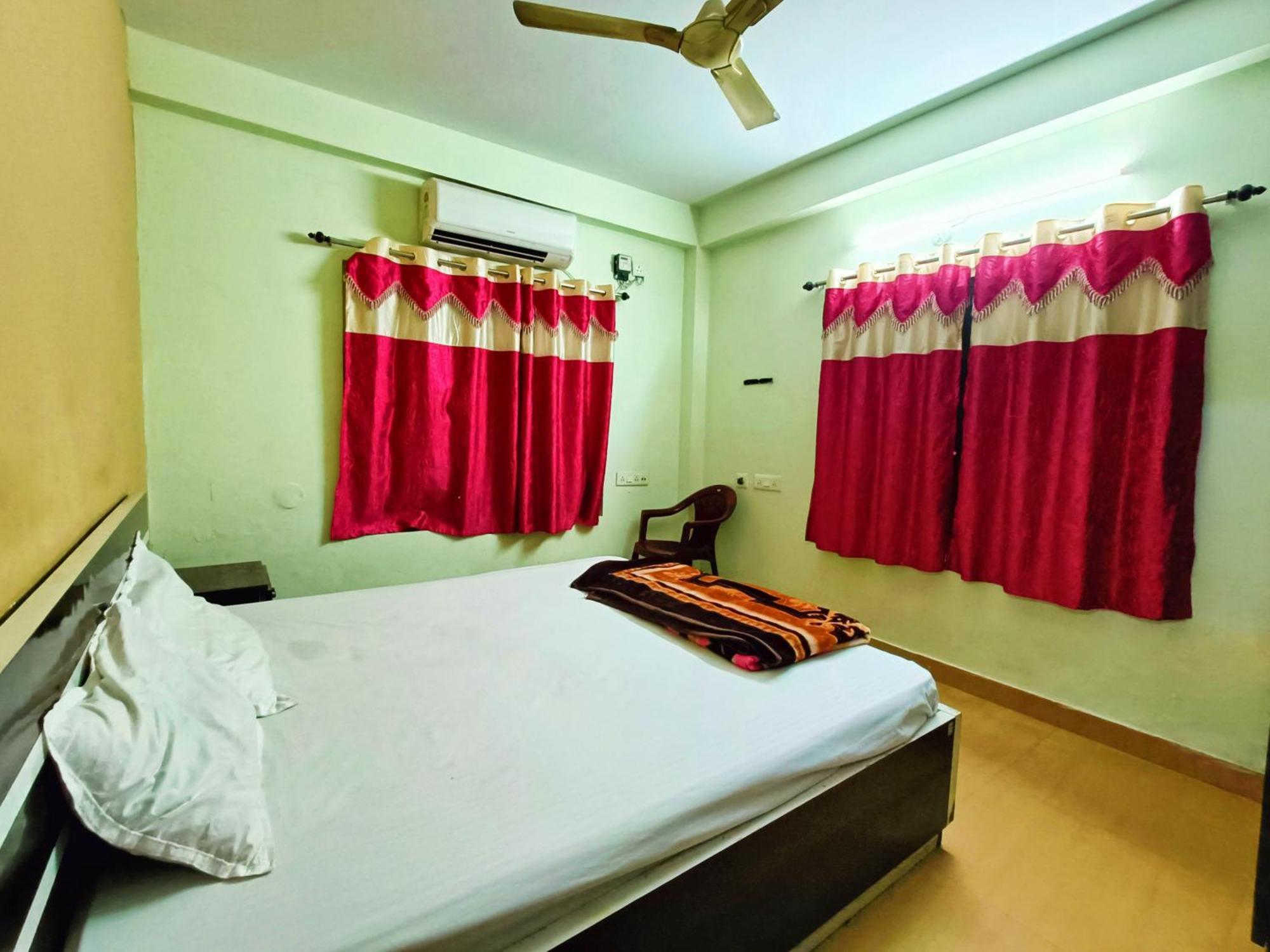 Rest Inn Hotel Newtown Road Near Tata Medical Колката Екстериор снимка