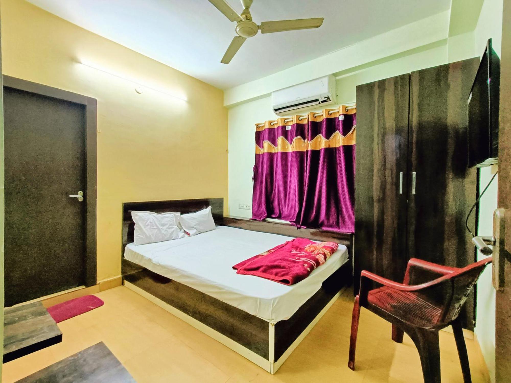 Rest Inn Hotel Newtown Road Near Tata Medical Колката Екстериор снимка