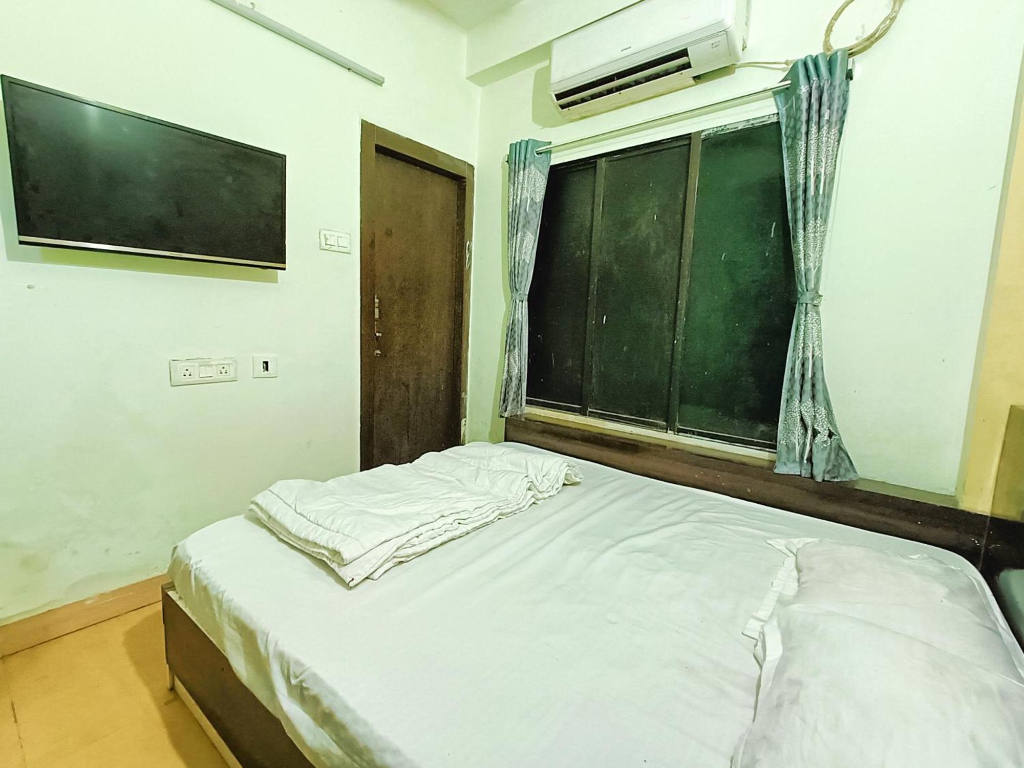 Rest Inn Hotel Newtown Road Near Tata Medical Колката Екстериор снимка